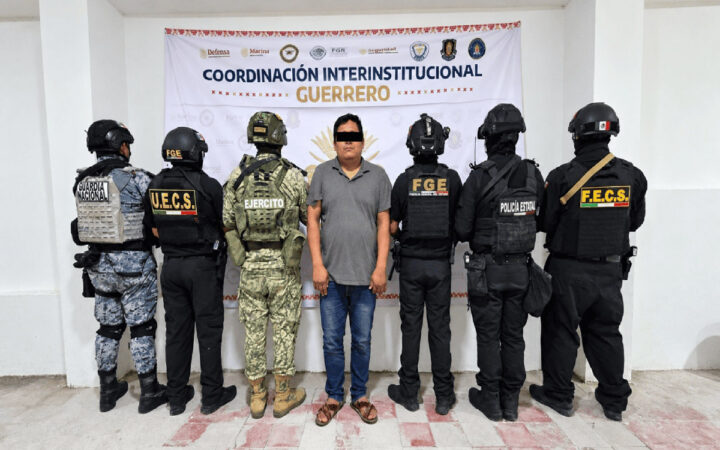 Detienen a exoficial mayor de Copalillo y dos presuntos integrantes de 'Los Tlacos' por extorsión Detienen a exoficial mayor de Copalillo y dos presuntos integrantes de 'Los Tlacos' por extorsión