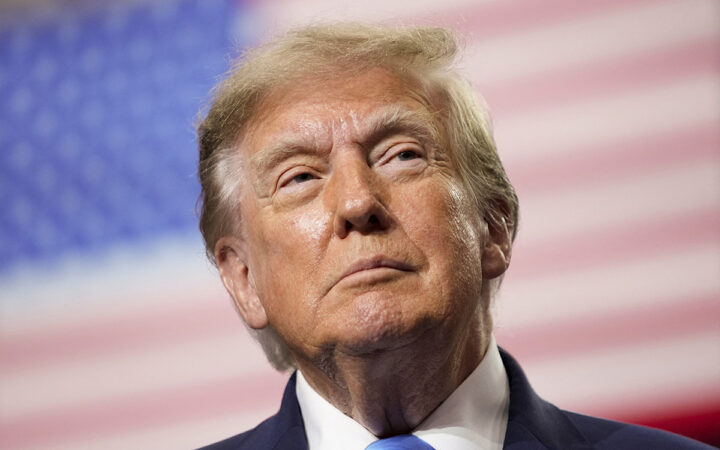Cheques de 5,000 dólares y un número personal filtrado: ¿un impulso electoral desesperado de Trump? Cheques de 5,000 dólares y un número personal filtrado: ¿un impulso electoral desesperado de Trump?