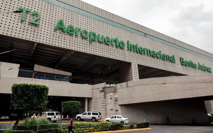 El Departamento de Transporte (DOT) de Estados Unidos revocó las restricciones que impedían a las aerolíneas mexicanas la apertura de nuevos vuelos desde el Aeropuerto Internacional Felipe Ángeles (AIFA) y del Aeropuerto Internacional Benito Juárez de la Ciudad de México (AICM) hacia Estados Unidos.