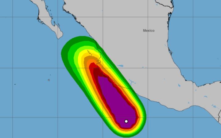 Huracán Trudy pierde potencia; sigue la alerta en el Pacífico mexicano Huracán Trudy pierde potencia; sigue la alerta en el Pacífico mexicano