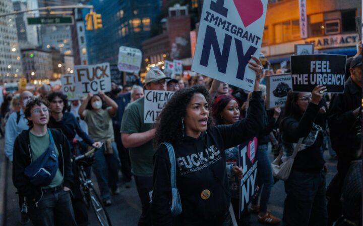 Toman las calles de Nueva York para protestar contra ICE tras el disparo a un inmigrante en el Bronx Toman las calles de Nueva York para protestar contra ICE tras el disparo a un inmigrante en el Bronx