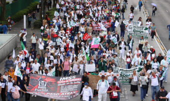 Lo mejor de Aristegui en Vivo: IMSS modifica modalidad 40; disidencia convoca a megamarcha; aprueban reforma a propiedad industrial (22/10/2026)