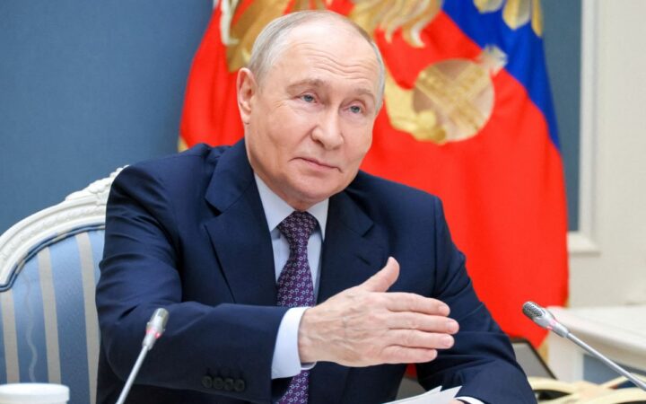 León XIV habla desde el hospital con Putin para reclamarle una tregua León XIV habla desde el hospital con Putin para reclamarle una tregua