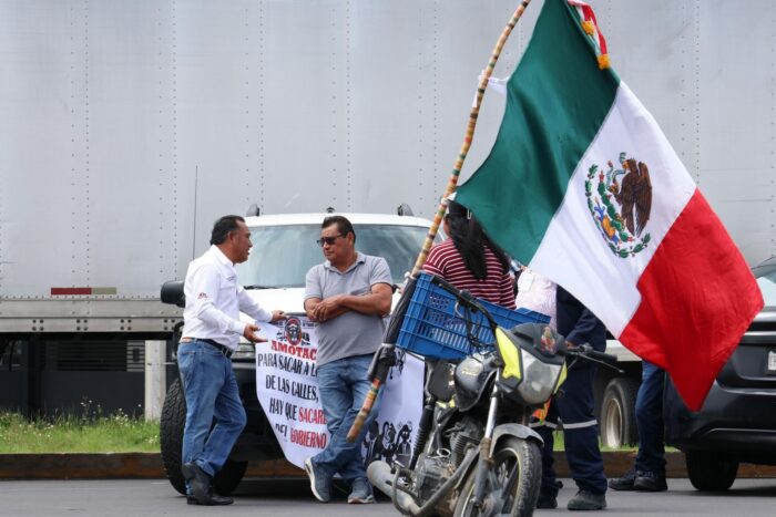 La organización de transportistas precisó que ante la crisis que enfrenta el sector el único interlocutor con quien están dispuestos al diálogo para encontrar una solución de fondo es la presidenta Claudia Sheinbaum.