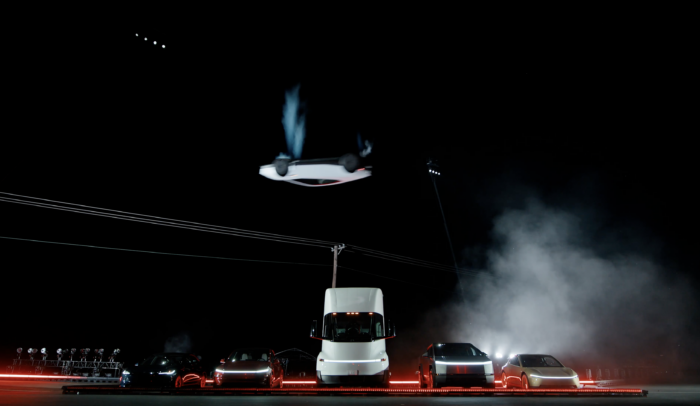 Musk afirmó que el Roadster será el único automóvil de Tesla diseñado para la conducción manual a largo plazo, mientras la compañía concentra sus esfuerzos en los vehículos autónomos y la robótica.
