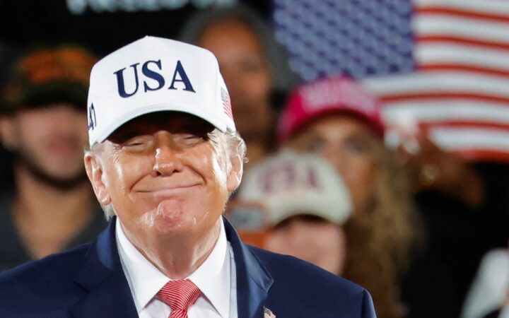 Trump ahora insulta a periodistas de CNN y ABC News; las llama 'tonta' y 'estúpida' Trump ahora insulta a periodistas de CNN y ABC News; las llama 'tonta' y 'estúpida'